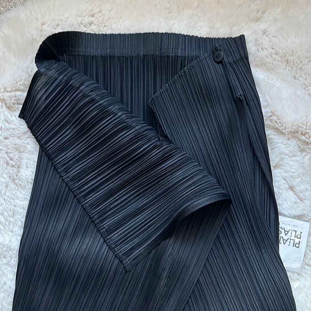 Pleats Please Issey MiyakeInterplanetary Monthly Colors : July Top - Picture 15 of 15